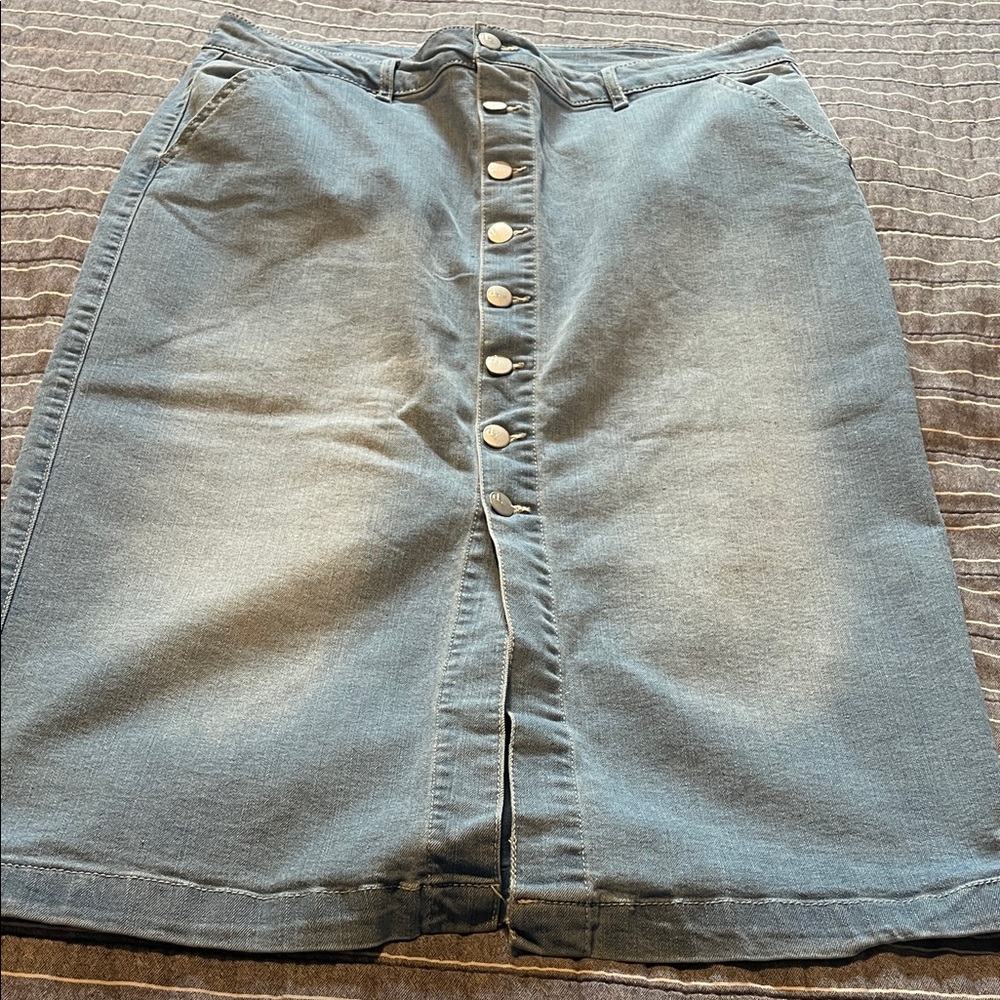 d. jeans A-Line Denim Skirt with Buttons